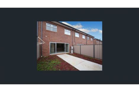 Property photo of 7 Pipers Walk Cairnlea VIC 3023