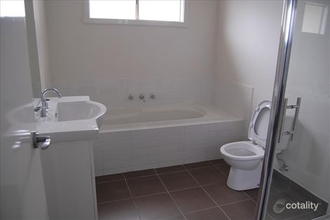 Property photo of 2/32-34 Cypress Avenue Brooklyn VIC 3012