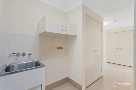 Property photo of 8/45 Sealy Street Silkstone QLD 4304