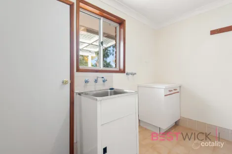 Property photo of 11 Freestone Way Windradyne NSW 2795