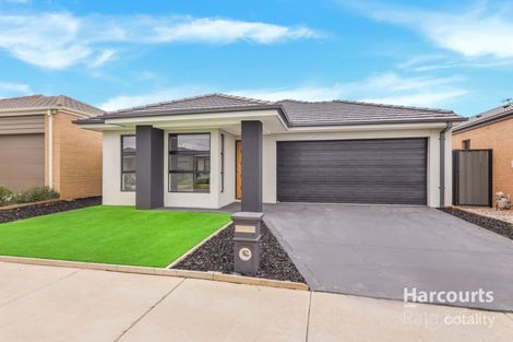12 Stacey Pde, Mount Cottrell, VIC 3024
