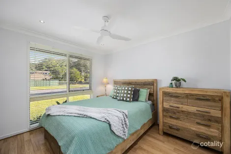 Property photo of 33 Thomas Walker Drive Chittaway Bay NSW 2261