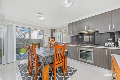 Property photo of 32 Beston Drive Ropes Crossing NSW 2760
