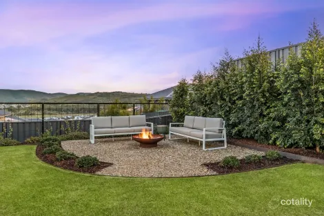 Property photo of 77 Southgate Drive Leneva VIC 3691