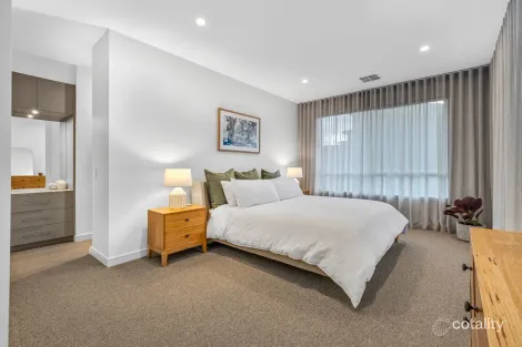 Property photo of 77 Southgate Drive Leneva VIC 3691