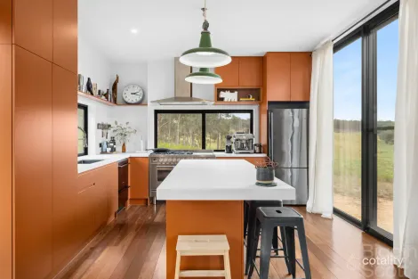 Property photo of 1 Galaxia Lane Guildford VIC 3451