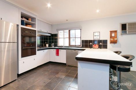 Property photo of 8 Kingston Heath Court Craigieburn VIC 3064