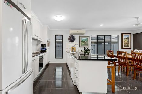 Property photo of 33 Dickens Avenue Ooralea QLD 4740
