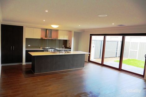 Property photo of 21 Selandra Boulevard Clyde North VIC 3978