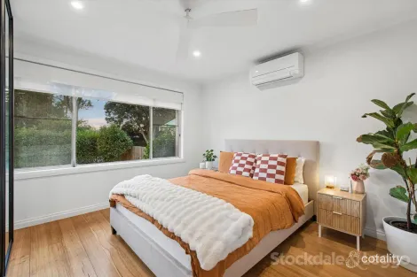 Property photo of 1 Donne Court Mooroolbark VIC 3138