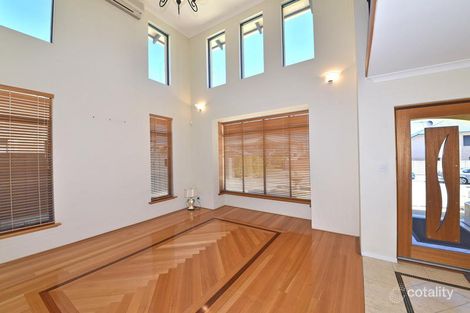 Property photo of 18 Bantry Bend Mindarie WA 6030