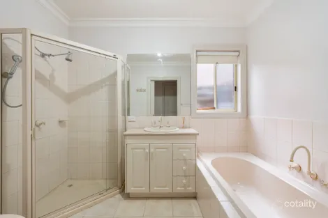 Property photo of 2/11 Fiander Avenue Glen Waverley VIC 3150