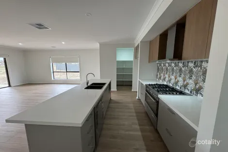 11 Dream St, Sebastopol, VIC 3356