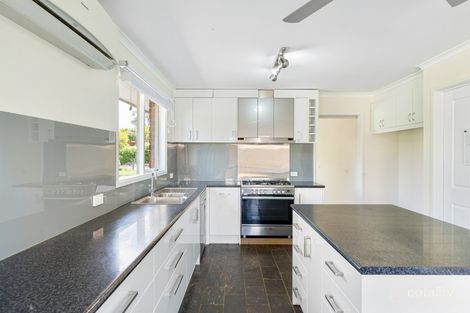 Property photo of 31 Coleraine Drive Romsey VIC 3434