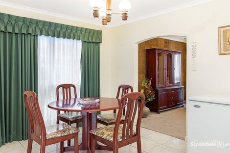 Property photo of 15 Allenby Place Gladstone Park VIC 3043