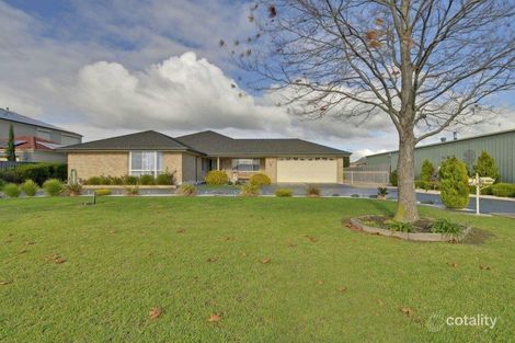 2 Ellavale Dr, Traralgon East, VIC 3844