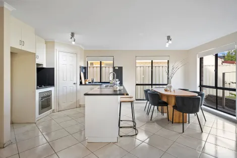 Property photo of 74 Northwater Way Burton SA 5110