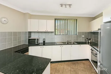 Property photo of 21/22-40 Sarsfield Circuit Bexley North NSW 2207