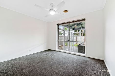 Property photo of 8 Vincent Court Cranbourne North VIC 3977