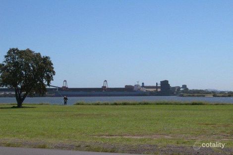 Property photo of 2/168A Fullerton Street Stockton NSW 2295