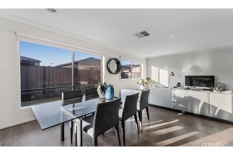 Property photo of 11 Bellinger Circuit Craigieburn VIC 3064