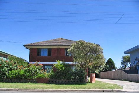Property photo of 2 Osborne Parade Lake Illawarra NSW 2528