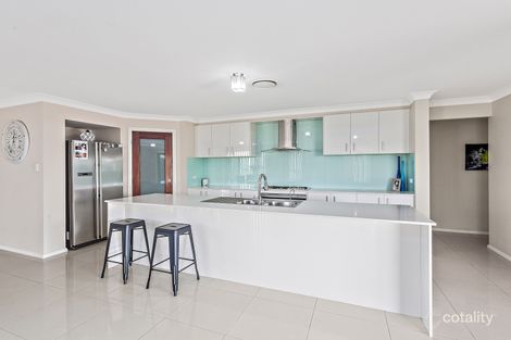 Property photo of 132 Shearwater Drive Lake Heights NSW 2502