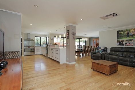 Property photo of 2 Redheart Drive Thornlie WA 6108