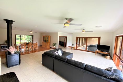 Property photo of 25 Mancini Drive Lake Wyangan NSW 2680