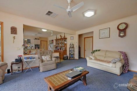 Property photo of 11 Sparks Lane Toongabbie VIC 3856