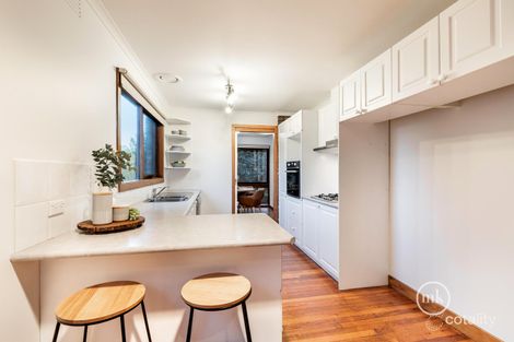 Property photo of 2 Dunbarton Drive Eltham North VIC 3095