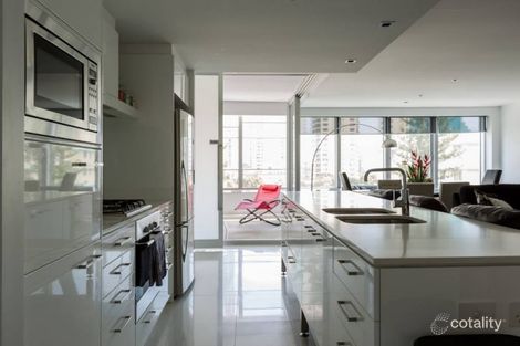 Property photo of 401/9 Hamilton Avenue Surfers Paradise QLD 4217
