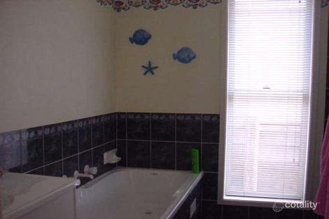 Property photo of 10 Douglas Close Largs NSW 2320