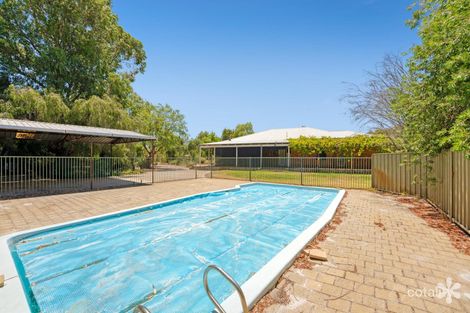 Property photo of 11 Wilga Court Banjup WA 6164