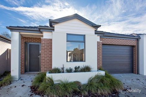 Property photo of 10 Ranlea Place Sebastopol VIC 3356
