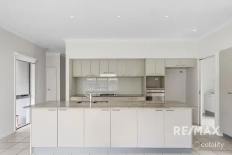 Property photo of 71 Torrens Crescent Wakerley QLD 4154