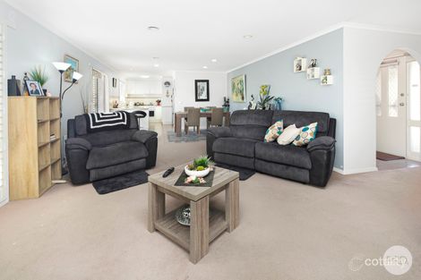 Property photo of 2 Wyndholm Crescent Wendouree VIC 3355
