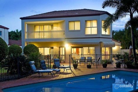 8220 Magnolia Dr W, Hope Island, QLD 4212