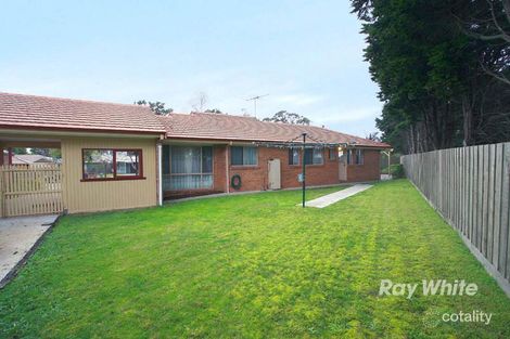 Property photo of 13 Loganberry Close Cranbourne North VIC 3977
