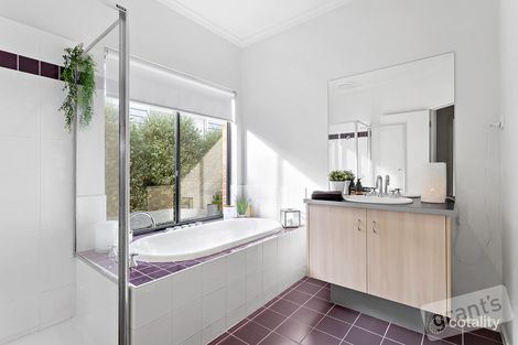 Property photo of 6 Frere Close Pakenham VIC 3810