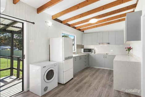Property photo of 27 Ivy Avenue Chain Valley Bay NSW 2259