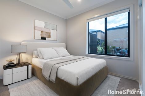Property photo of 11 Kelpie Walk Sunbury VIC 3429