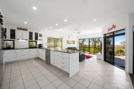 Property photo of 47 Highvale Drive Helensvale QLD 4212