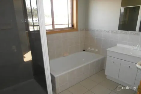 Property photo of 1A Clunie Close Lindisfarne TAS 7015