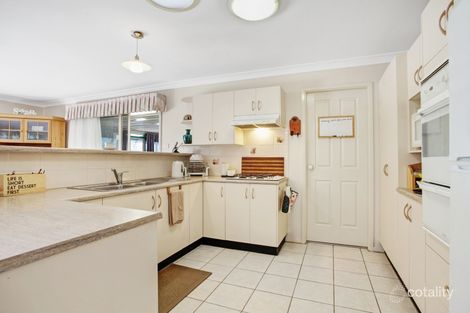 Property photo of 37 Hilldale Drive Cameron Park NSW 2285