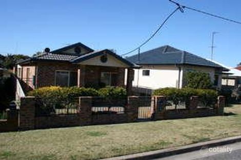82 Roxburgh St, Stockton, NSW 2295