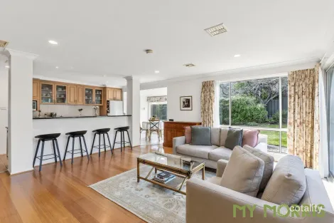 Property photo of 17 Bolger Place Kambah ACT 2902