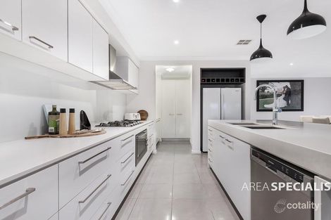 Property photo of 14 Arbourlea Boulevard Cranbourne North VIC 3977
