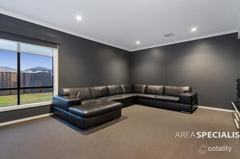 Property photo of 14 Arbourlea Boulevard Cranbourne North VIC 3977
