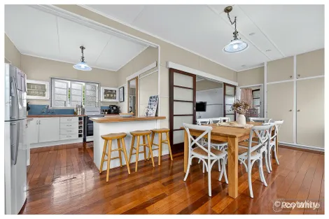 Property photo of 22 Knutsford Wandal QLD 4700